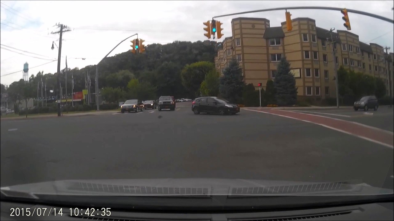 3 cars turn left at intersection when I have right of way - near head-on collision