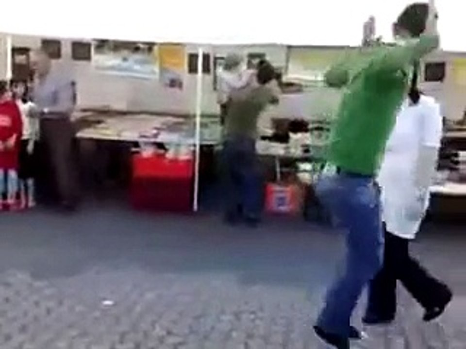 AMAZING FOOT DANCE