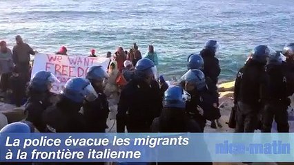 La police évacue les migrants à la frontière italienne