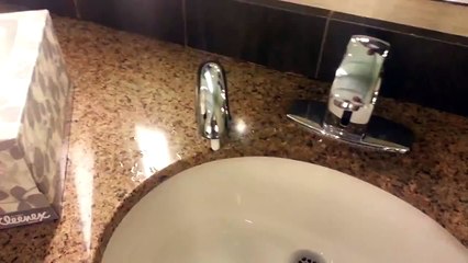 Siyah Eli Tanımayan Irkçı Sabun Musluğu