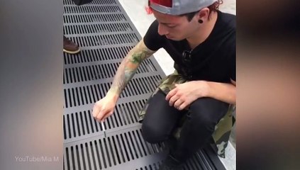 Extreme Phone Pinching, la mode extrême des smartphones