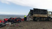 A Lesbos, la marée noire et orange de la crise migratoire