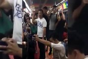 La demande en mariage d’un couple gay dans le métro de Pékin