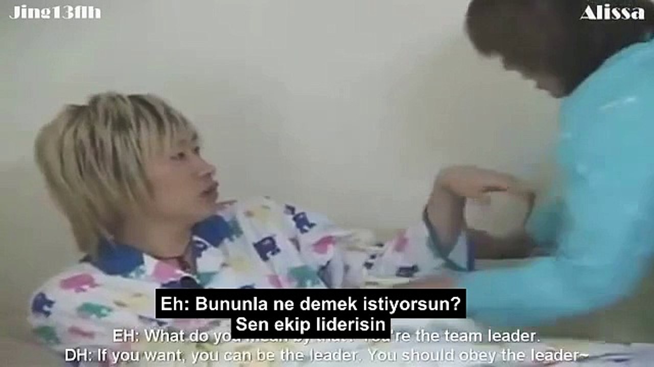 Donghae & Eunhyuk'un Yastık Kavgası ve Komik Tartışması