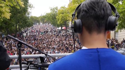 Année France-Corée 2015-2016 // La techno-Parade à bord du char coréen, le TAEKWON 5