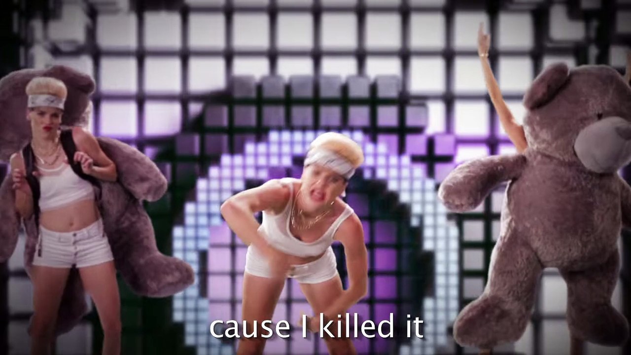 Miley Cyrus vs Joan of Arc. Epic Rap Battles of...