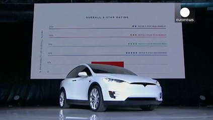 Tesla, yeni elektrikli otomobili Model X'i tanıttı