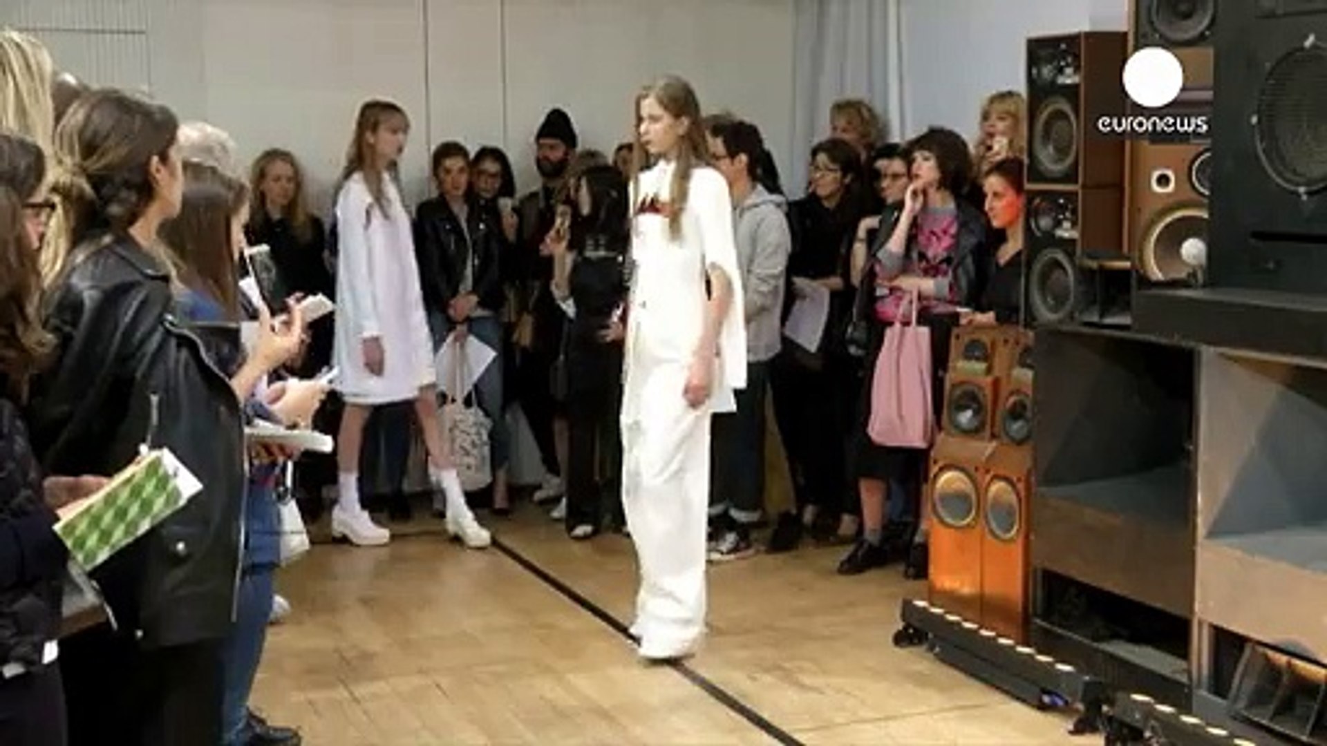 ⁣У Парижі - свято літнього сонцестояння