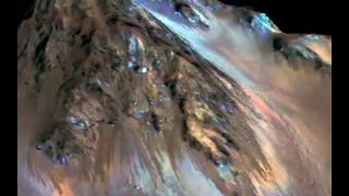 Animación de flujos de agua de temporada en el cráter Hale de Marte