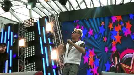 Отпетые мошенники - А у реки,Девушки бывают разные и Люби меня, люби