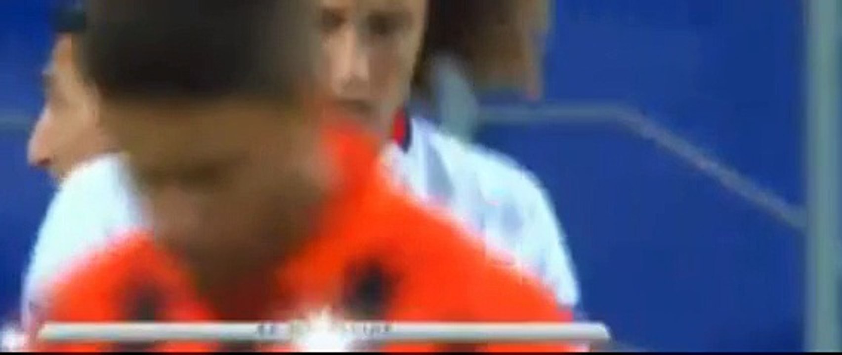 Goal David Luiz 0-2 - Shakhtar Donetsk vs Paris Saint Germain - 30.09.2015