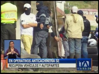 Vehículos y autopartes son recuperados en operativo del Carchi