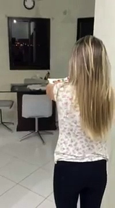 Vídeos engraçados do Whatsapp! - Trollando a filha!