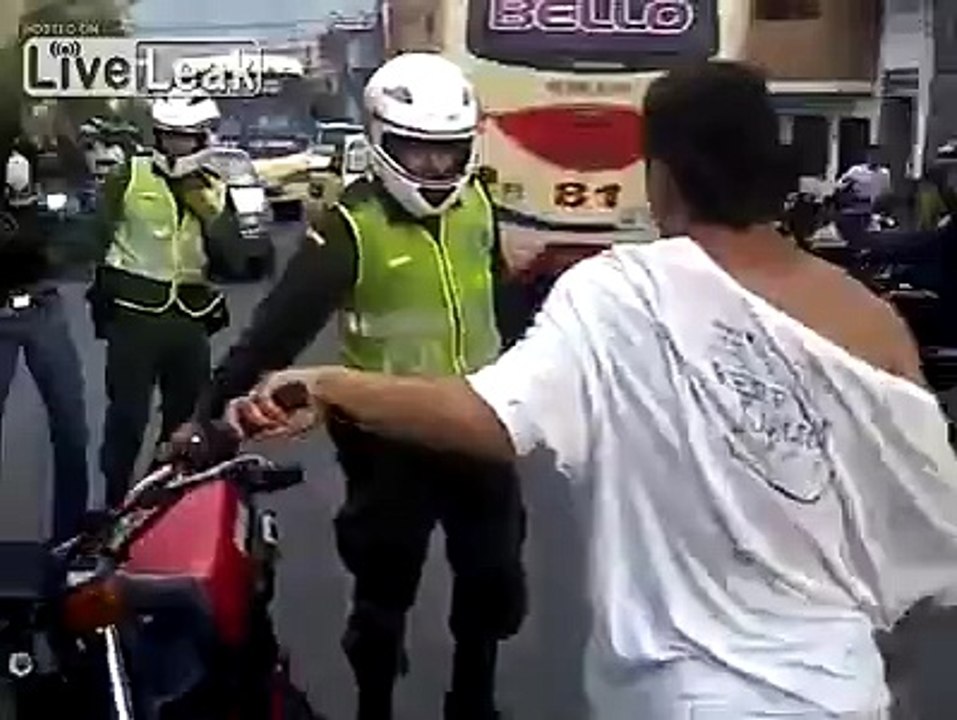 Worst policemen ever?