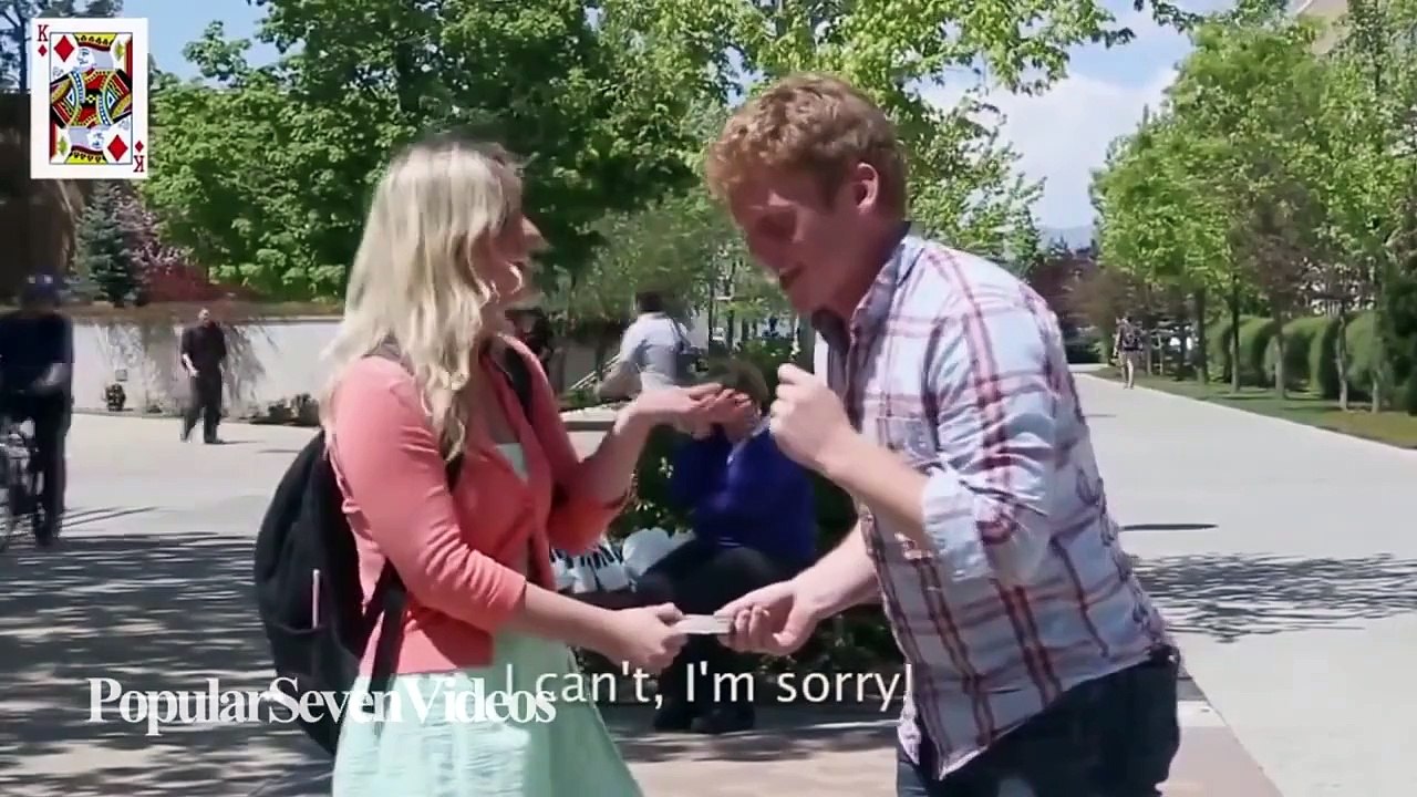 En iyi Öpüşme Şakaları - Sevimli Öpücük ve Çılgın Öpüşme Şakaları