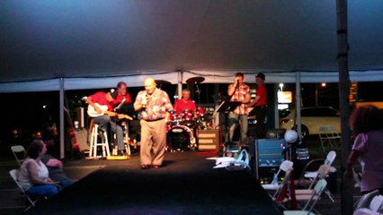 Danny McCorkle, Brooke Wright and the Katz close out their show at Elvis Week 2015