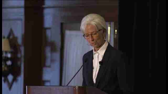 Lagarde advierte de una posible desaceleración del crecimiento económico global