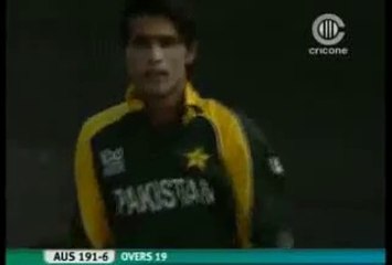 5 wickets by amir in 1 over in T20 vs AUS