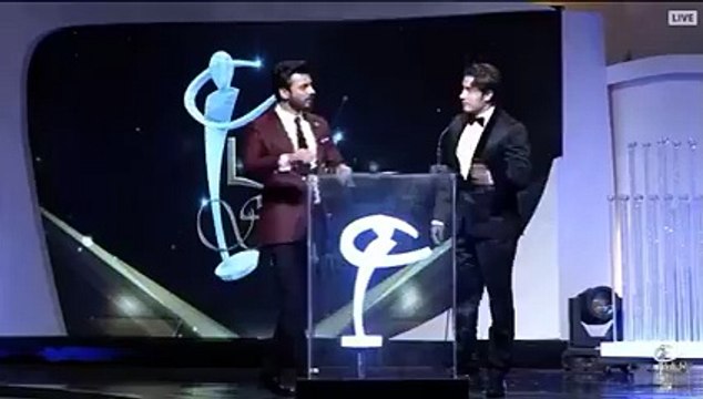 Ali-Zafar-Fawad-Khan-and-Mahira-Khan-Teasing Each Other on Working in @Bollywood #LSA2015