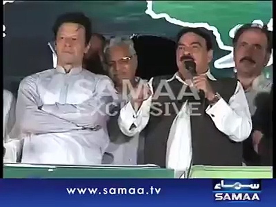 Sheikh rasheed made imran khan laugh :D