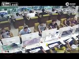 Thief steals iPhone inside an Internet Cafe
