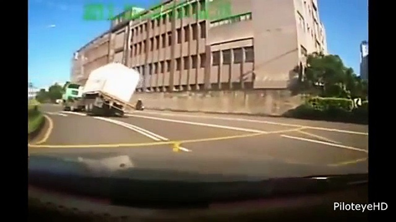 PEOPLE ARE AWESOME 2015