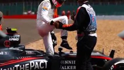 Jenson Button stays at McLaren for 2016 season