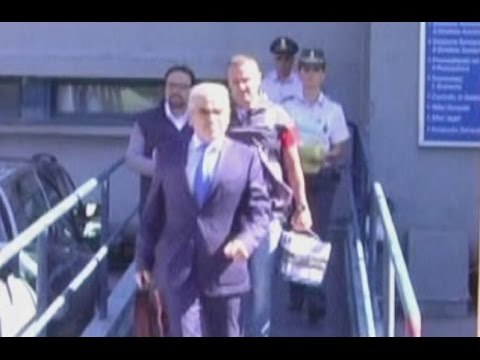 Napoli - Intascavano soldi dei ticket, arrestati funzionari ospedale Federico II -live- (01.10.15)