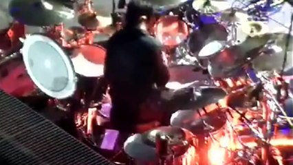 Quand Slipknot reprend du Ricky Martin : parodie de Livin La Vida Loca