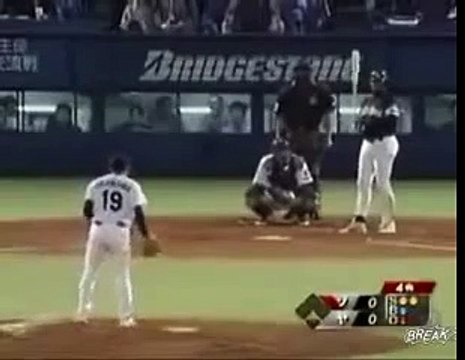 Un lanceur de Baseball terrifié par le batteur...