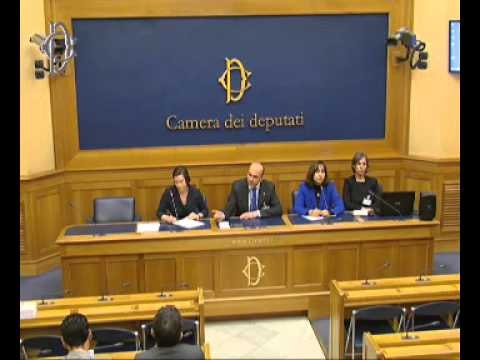 Roma - Presentazione libro Farmageddon - Conferenza stampa di Chiara Gagnarli (01.10.15)