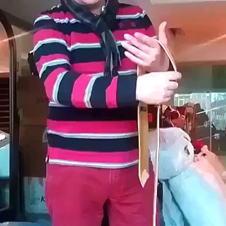 A great way for a tie in less than 10 seconds.