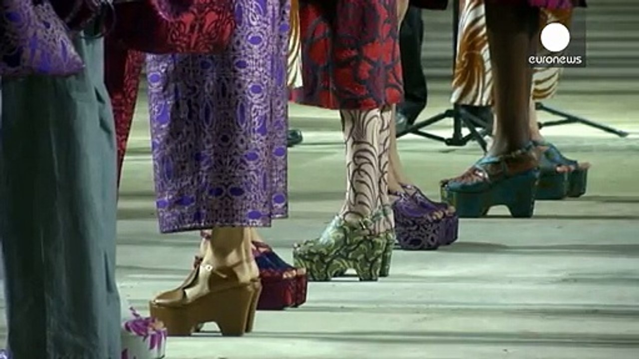 Stolperschuhe und Streichquartett auf der Paris Fashion Week