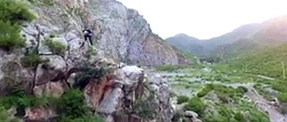 Nanay Hathon May Qalam Ho Tu Seyahe Na Rahay- Aima Baig (ISPR) - Video Dailymotion
