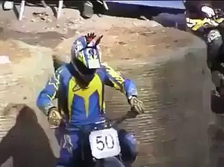 اس جگہ سے آگے کوئی بندہ نہیں جا سکتا - Video Dailymotion - Video Dailymotion