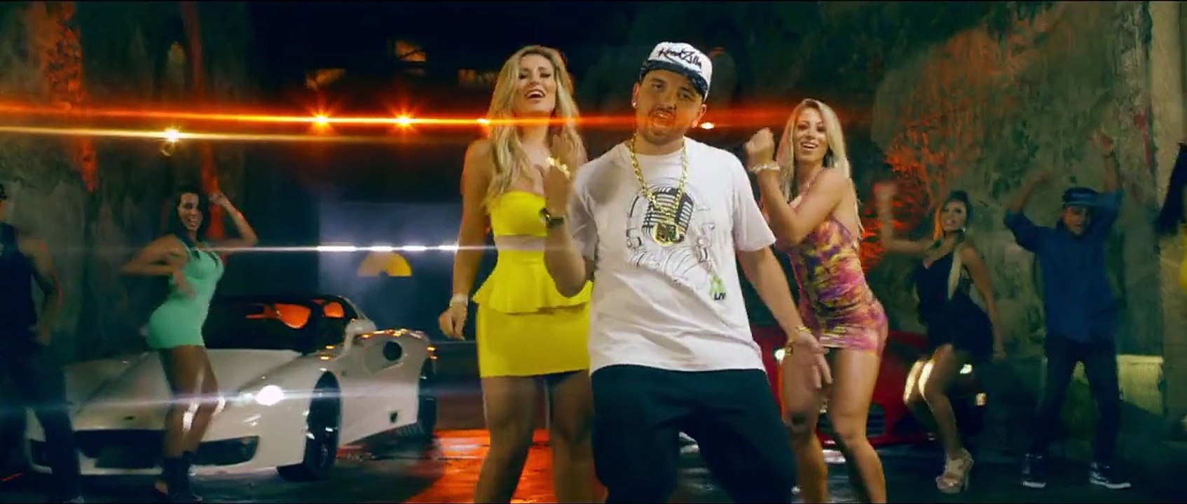MC Marquinho Ruas - Aperta o Start part. Andressa Urach e Carol Narizinho (KondZilla)
