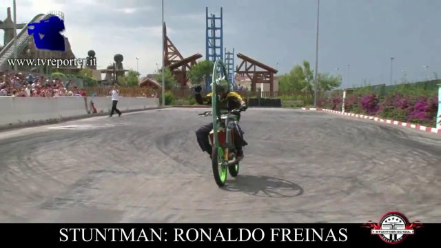 EXTREME MOTORBIKE STUNTS FREESTYLE