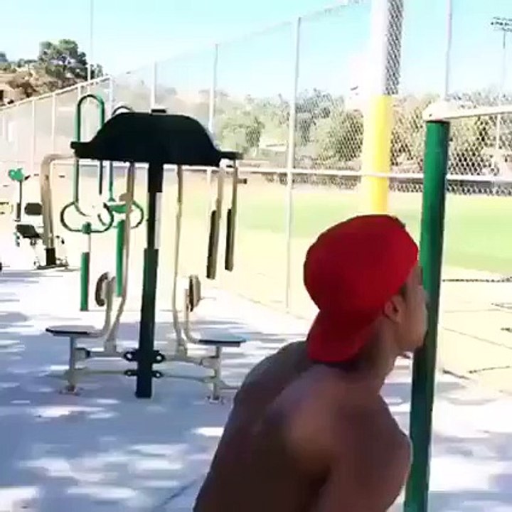 AWESOME FREESTYLE - outside