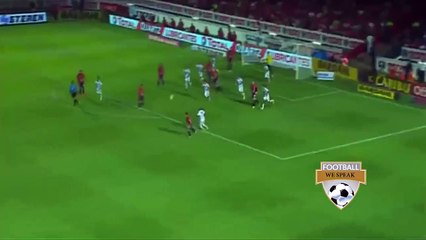 Ronaldinho Amazing Backheel Pass