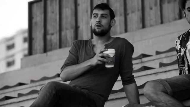 Tráiler película MUCHOS PEDAZOS DE ALGO, de David Yáñez