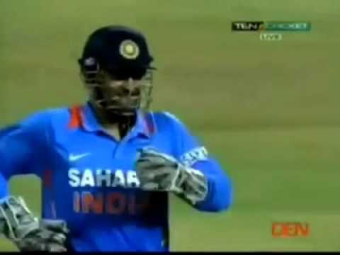 Dhoni imitates Manoj Tiwary Funny