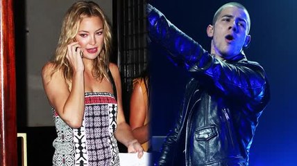 Télécharger la video: Nick Jonas Refuses to 'Talk About' Hangin' With Kate Hudson