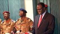 Burkina: le président Kafando visite la caserne des putschistes