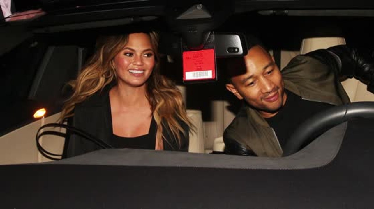 Chrissy Teigen wird nicht angebaggert