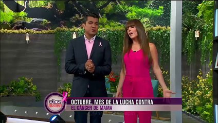 Mark a punto de sufrir accidente durante una entrevista en la rueda de prensa de @FirstDateMx