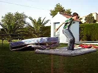 enano y periko asiendo mortales