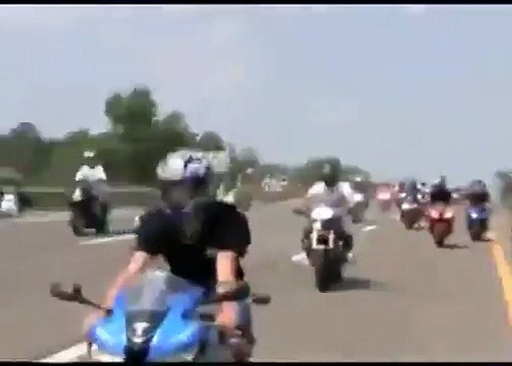 Motorcycle crash caught on tape Motorcycle Fail motor bike accident bike collision motorra