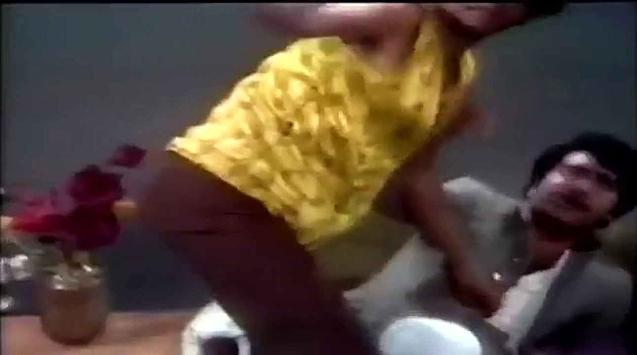 Pakistani Funny Clip (Sherwani Ki Qillat) From 50 50 Fifty Fifty, very very funny, must watch