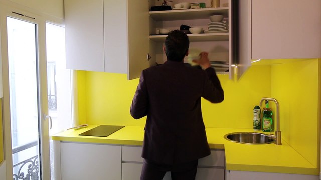 Un appartement aux lignes et aux couleurs dynamiques