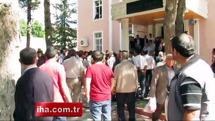 6 yaşındaki çocuk engelli asansöründe sıkıştı